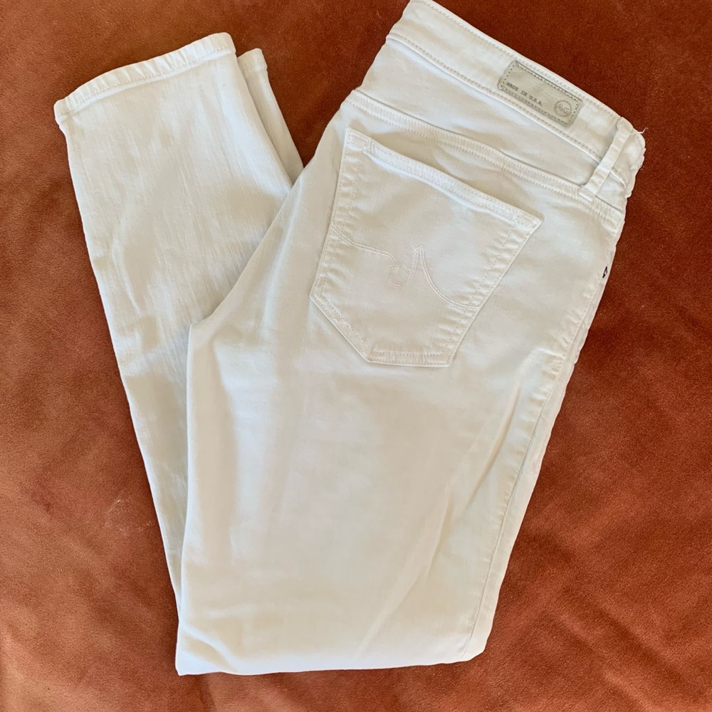 AG || low-rise cropped jean